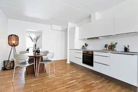 apartment Højt til loftet og massere af lys i moderne bolig
