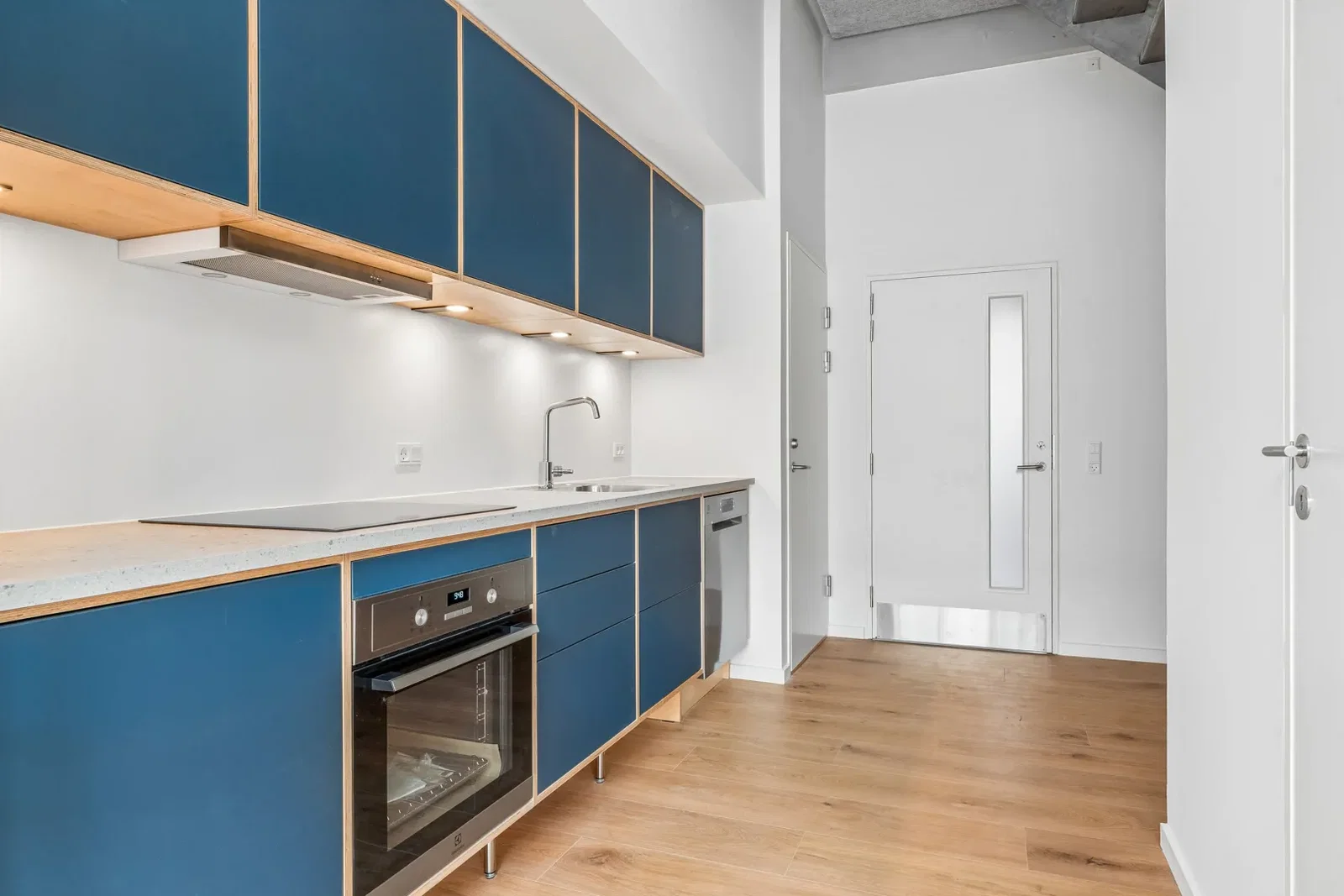 apartment Charmerende lejlighed med hems og lys opholdsstue