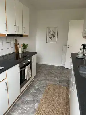 apartment Bright 4-room apartment with balcony, green communal areas and parking – pets allowed