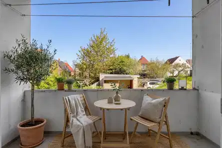 apartment Beautiful ground-floor apartment with balcony in the City Centre