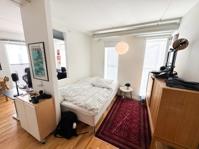 Lys, møbleret studiebolig med central beliggenhed i Aalborg - Stjernepladsen, Aalborg - 1