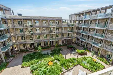apartment FLOT LYSINDFALD OGnLÆKRE KVALITETSMATERIALER