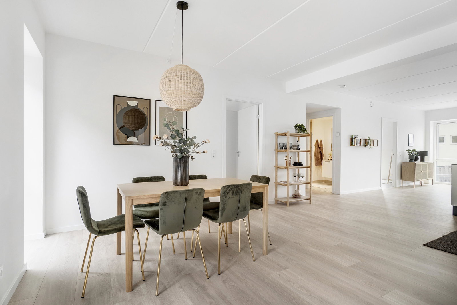 apartment Title: Light and Modern 3-Room Apartment in Taastrup