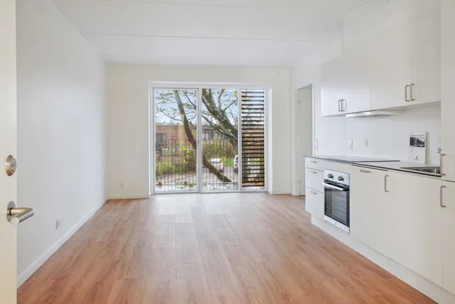 apartment 2-værelses lejlighed på 1. sal!