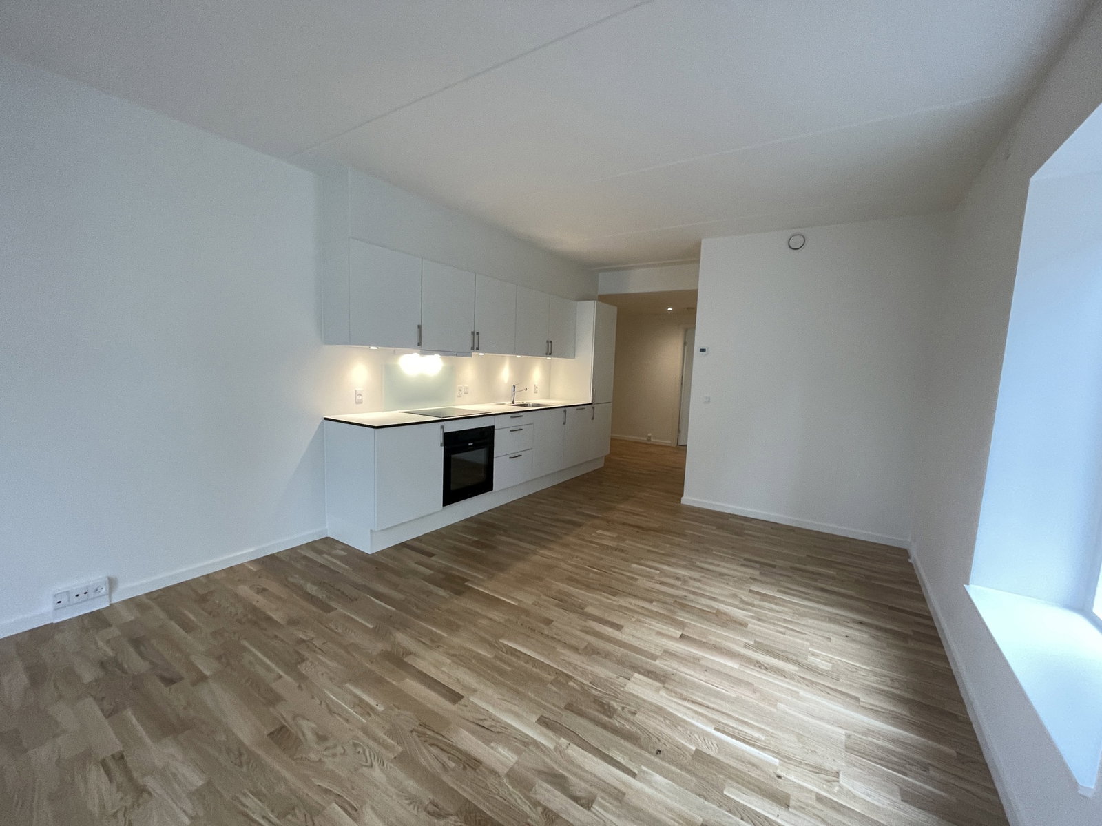 apartment 3-værelses lejlighed på 2. sal!