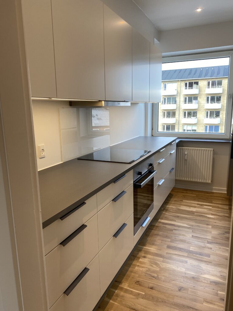 apartment Lys 3-værelses lejlighed med altan i Aarhus C