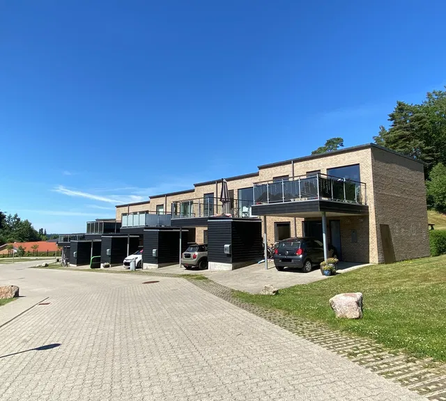 townhouse Lys og energivenlig 4-værelses rækkehus i Ans