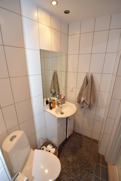 Lækker 2-værelses lejlighed med moderne køkken og badeværelse - Dannebrogsgade, Aalborg - 3