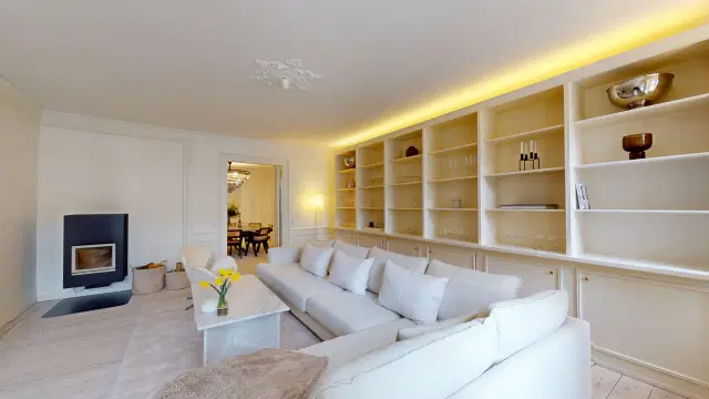 apartment Eksklusiv møbleret 201 m² lejlighed på Amaliegade