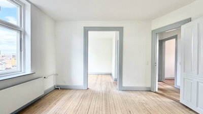Lys 3-værelses lejlighed på 77 m² i Odense C - Jens Benzons Gade, Odense C - 1