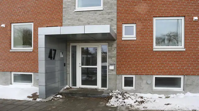 apartment Renoveret lejlighed med nye vinduer og gulve