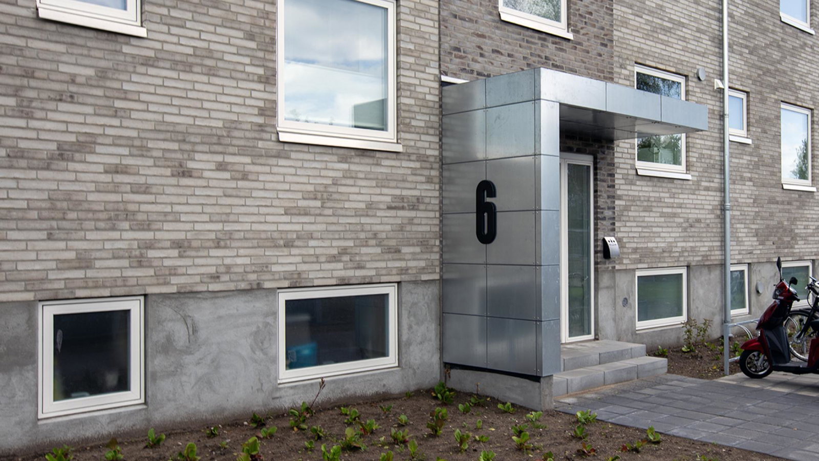 apartment Renoveret lejlighed - nye vinduer og indgang