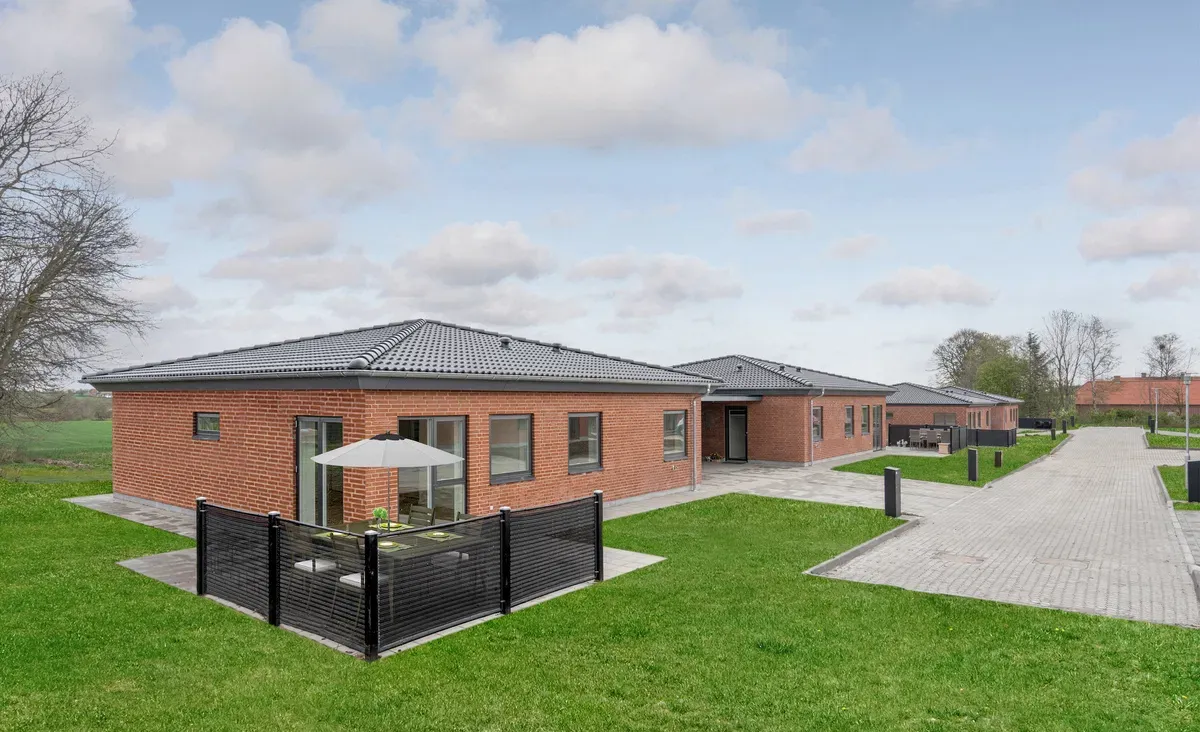 house Lys 4-værelses pyramidebolig på 109 m² i Vejle