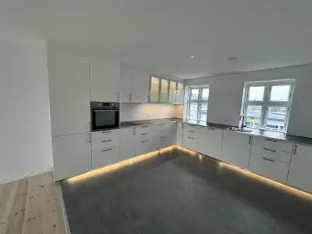 apartment Newly refurbished 105 m2 apartment with a large roof terrace