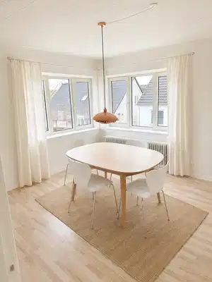 apartment 3 rooms including a large living room in a 95 m2 apartment with its own kitchen and bathroom.