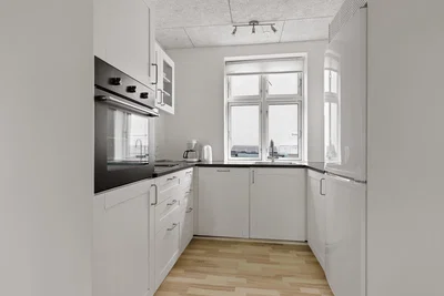 Nyrenoveret 3-værelses på 94 m2 med stort alrum og central beliggenhed – mulighed for møblering - Østergade, Esbjerg - 3