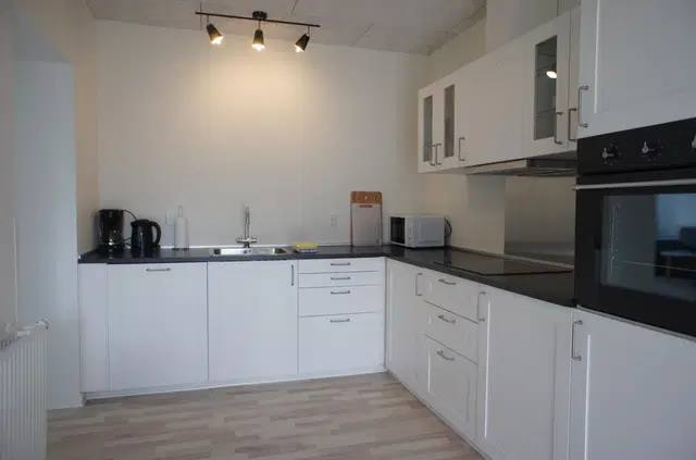 apartment Lys og moderne 3-værelses i stueplan med mulighed for møblering – 81 m2 indflytningsklar bolig