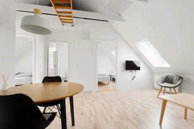 Lys 3-værelses tagetagelejlighed på 87 m2 med skønne ovenlysvinduer – mulighed for møblering - Østergade, Esbjerg - 4