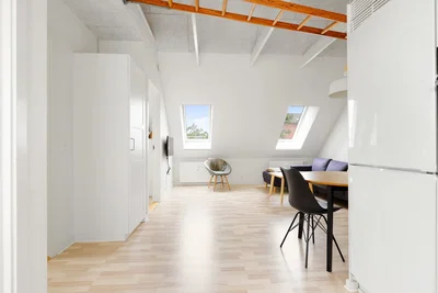 Lys 3-værelses tagetagelejlighed på 87 m2 med skønne ovenlysvinduer – mulighed for møblering - Østergade, Esbjerg - 3