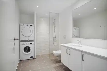 apartment Lys 2-værelses lejlighed nær station og strand