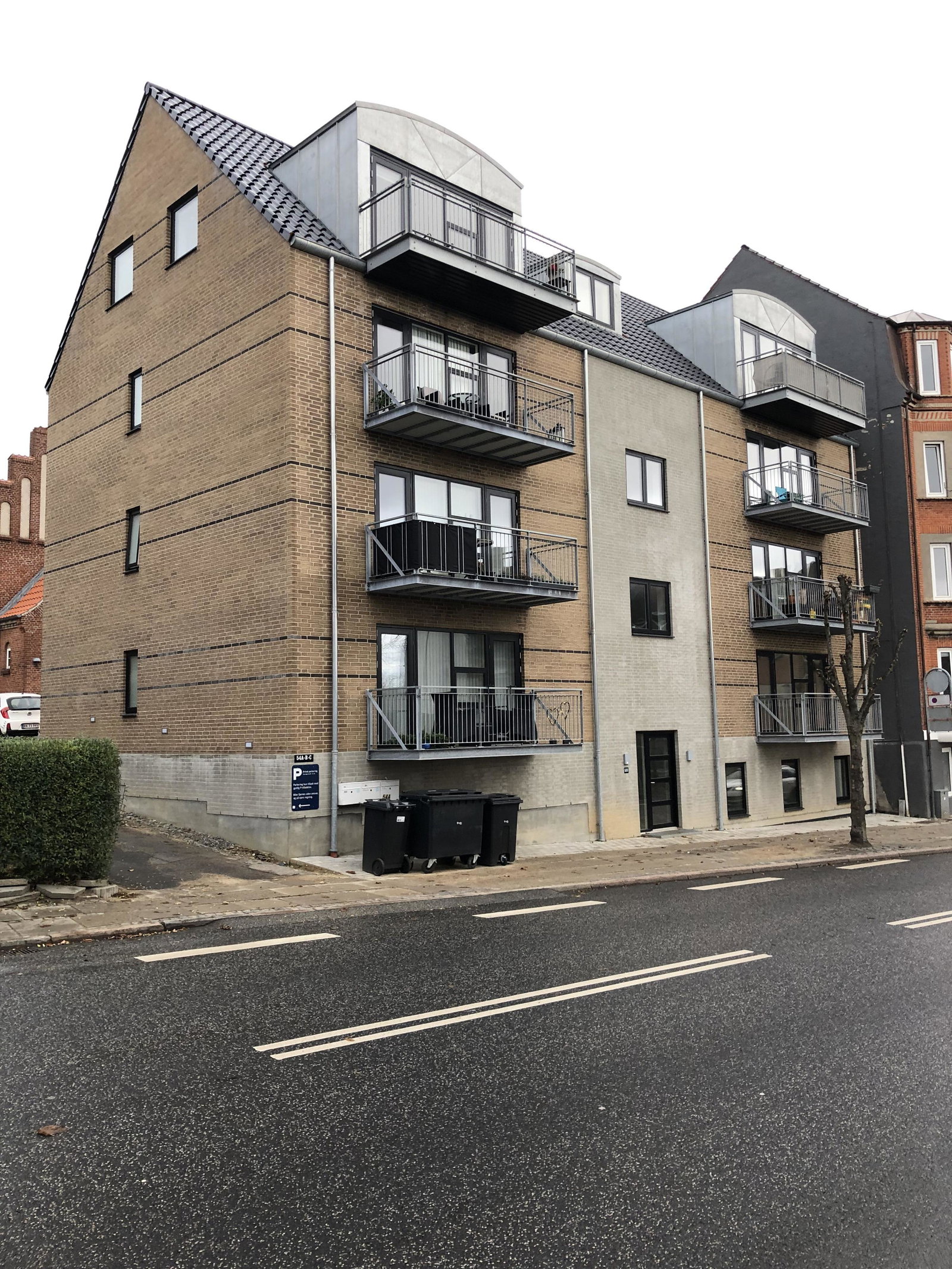 apartment Lys 4-værelses lejlighed nær centrum