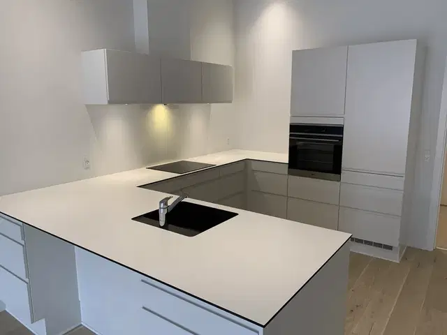 apartment Lys 3-værelses lejlighed i Odense C med altan