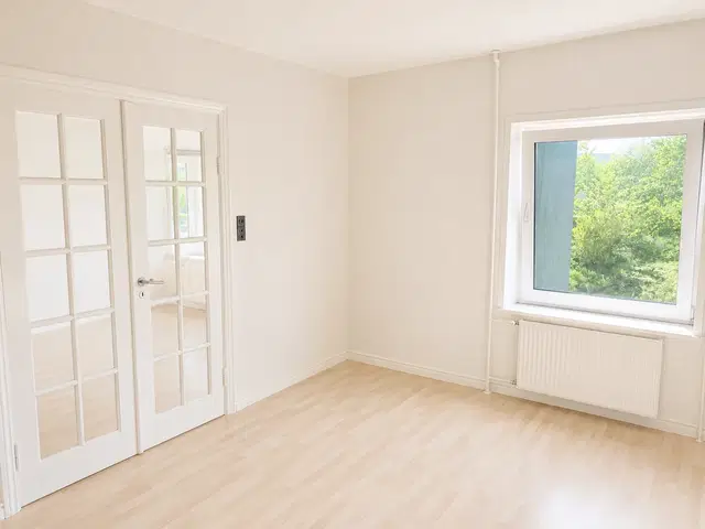 apartment 3-VÆRELSES LEJLIGHED UDLEJES