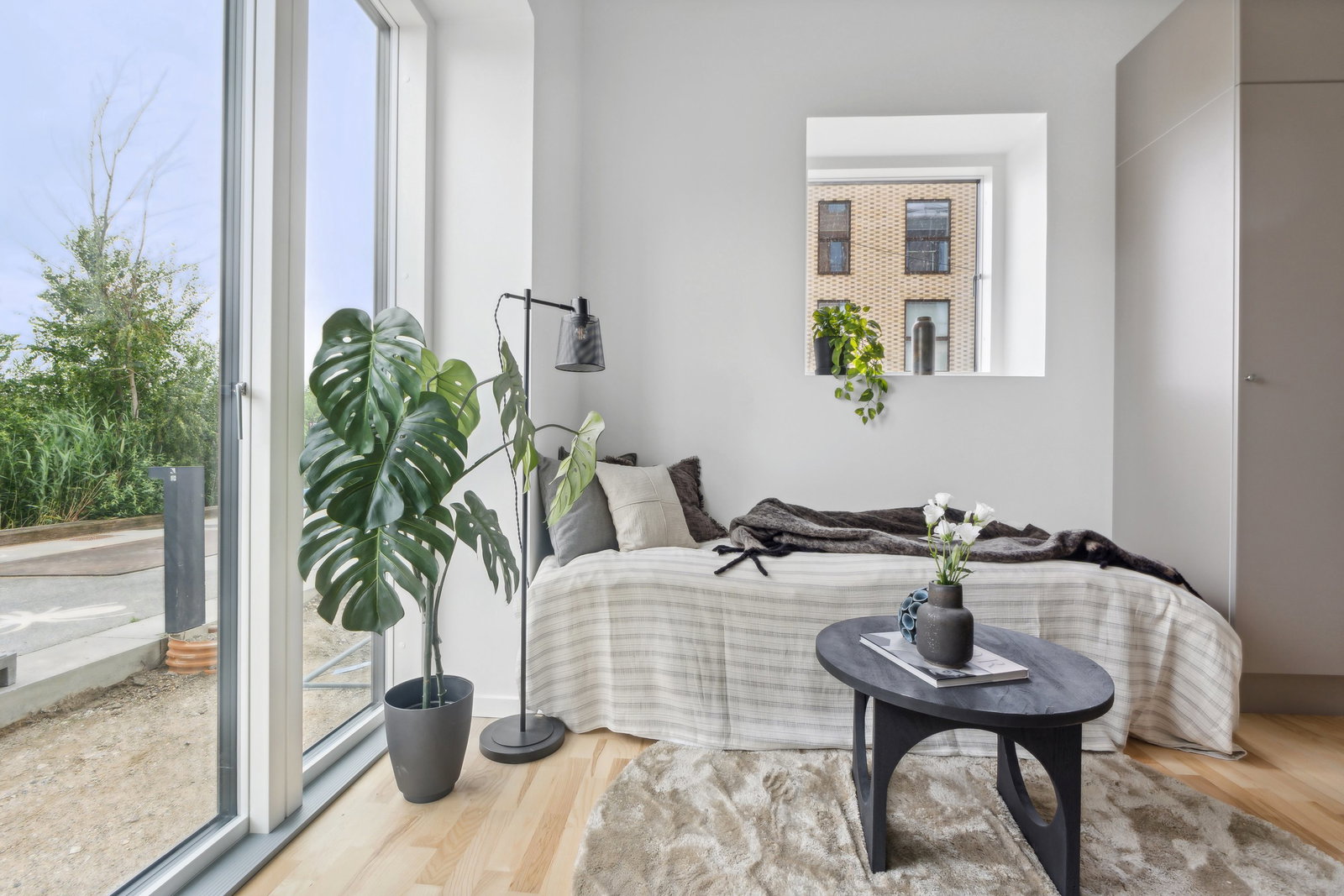 apartment Smart 1-room apartment near metro and green areas