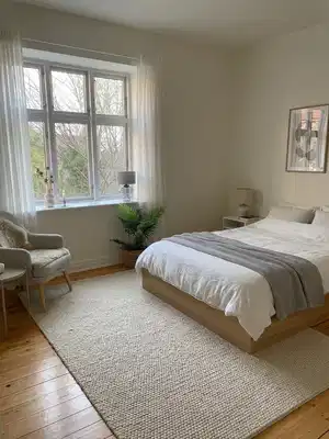 apartment Bright and share-friendly with classic details and a newer kitchen.