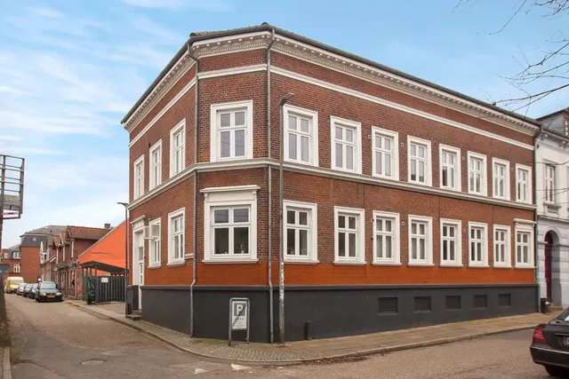 apartment Charming 2-room apartment in the city centre
