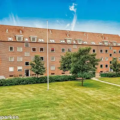 apartment Rummelige familieboliger med altan og fællesområder