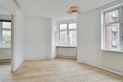 Lys 3-værelses hjørnelejlighed med plankegulve – midt i Aalborg - Vesterbro, Aalborg - 1