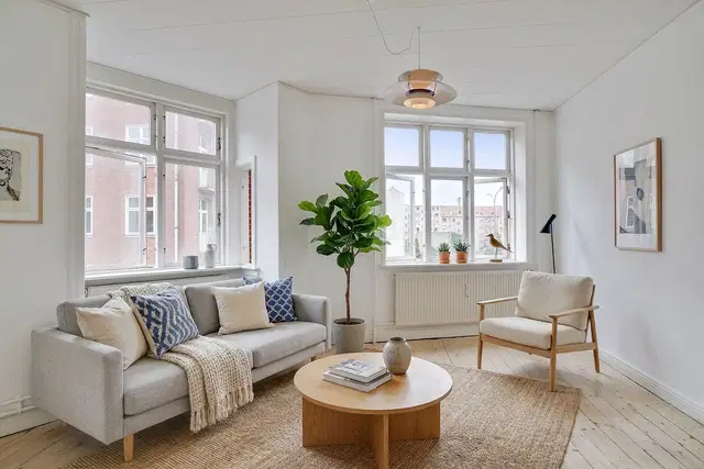 apartment Lys 3-værelses hjørnelejlighed med plankegulve – midt i Aalborg