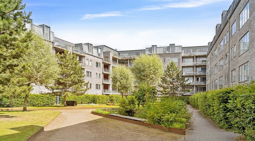 apartment Lys lejlighed med altan og gårdmiljø i Valby Have