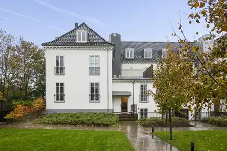apartment Nice newer renovated apartment with huge outdoor space and 3 bedrooms/2 bath