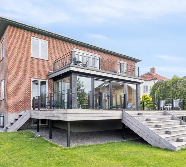 apartment Møbleret villalejlighed med solrig terrasse i Dyssegård