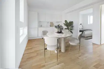 apartment Rummelig 3-værelses med altan nær Aarhus C