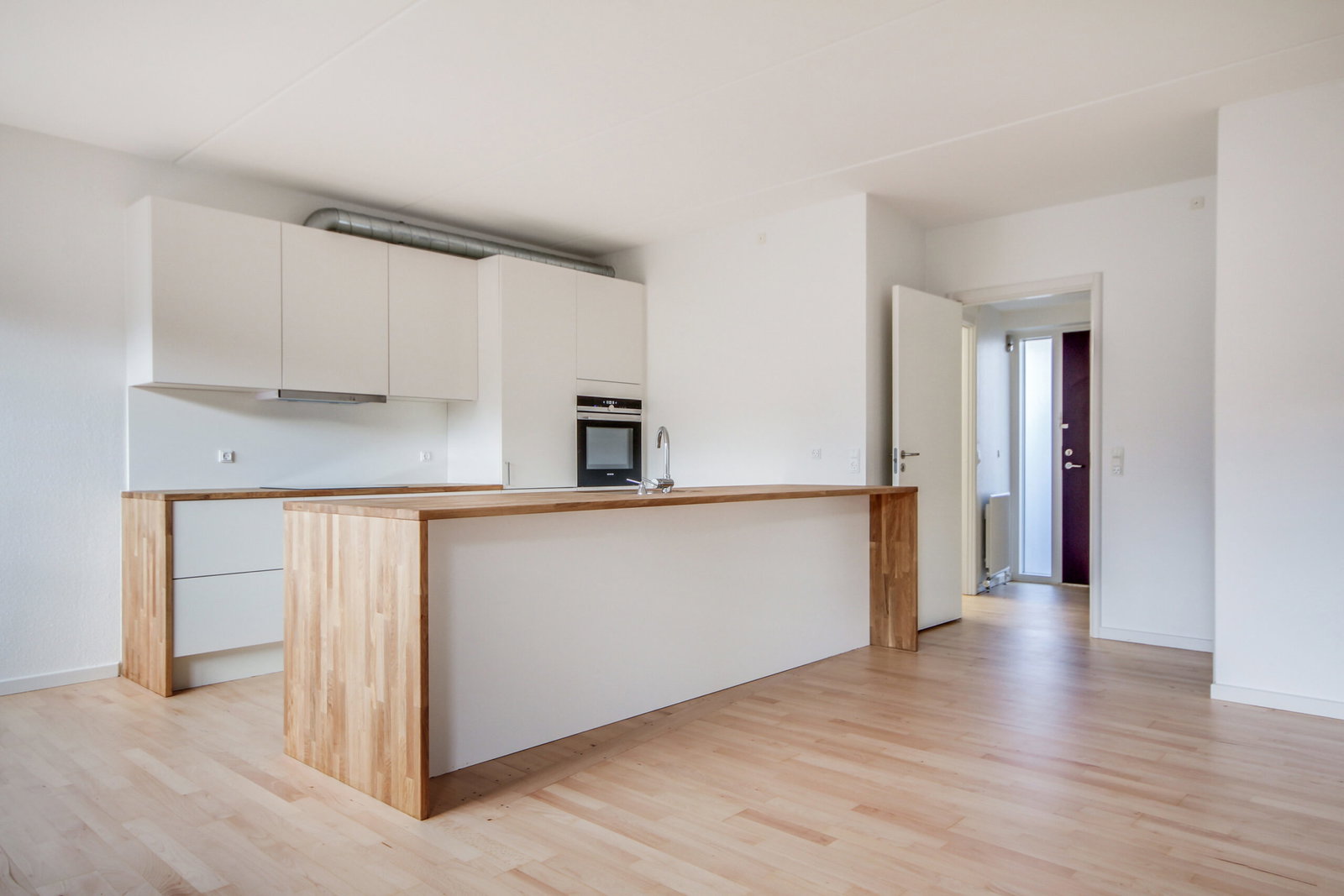 apartment Renoveret familielejlighed med terrasse og altan
