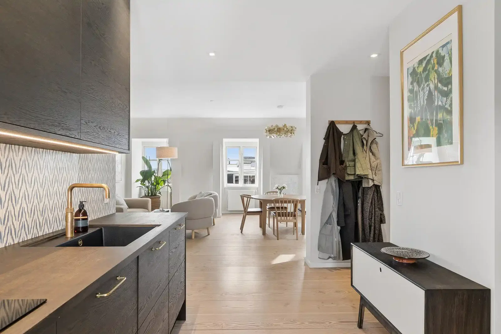 Visual presentation of the listing