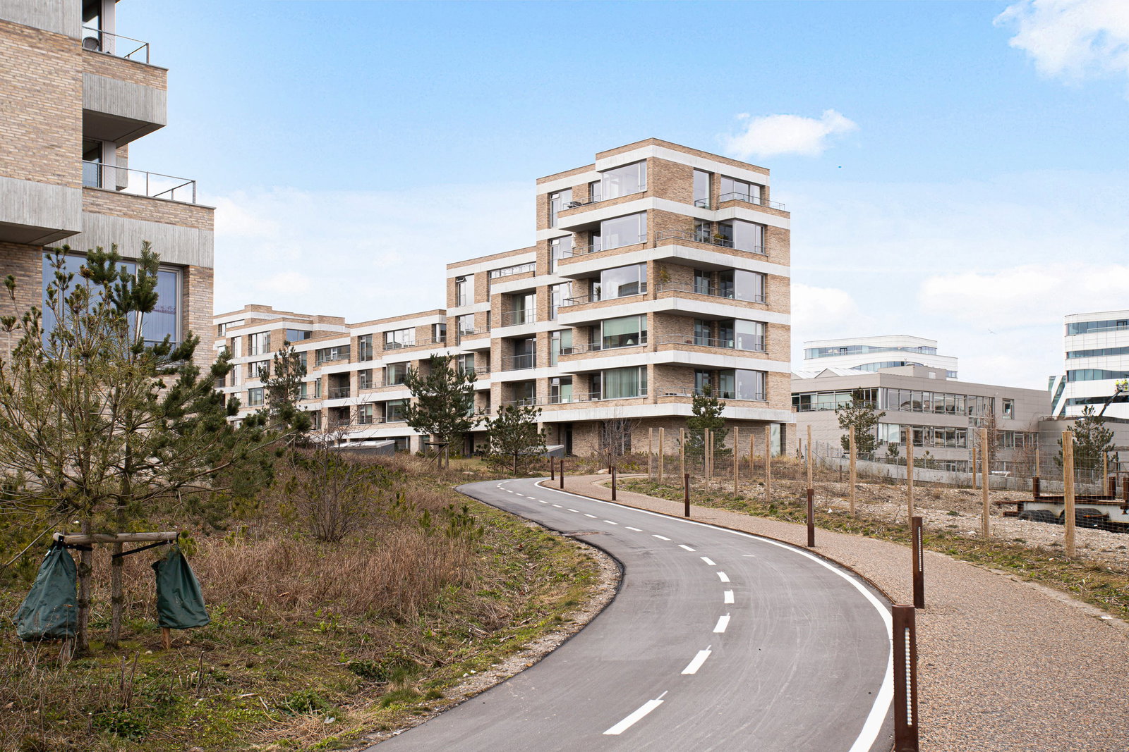 apartment Lys 4-værelses lejlighed med tre altaner