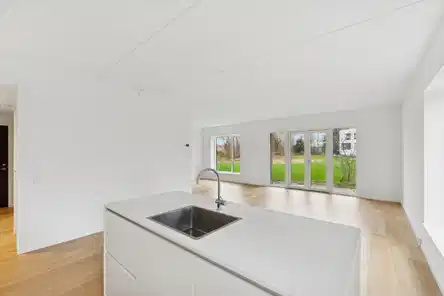 apartment Lys stuelejlighed med terrasse og ideel planløsning