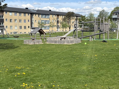 Nyrenoveret 3-værelses lejlighed med stor altan - Brombærvej, Haderslev - 1