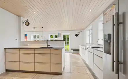 house Spacious 237 m² villa with 5 bedrooms and a garden
