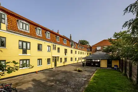 apartment Nyistandsat 2-værelses med lyst køkken og badeværelse