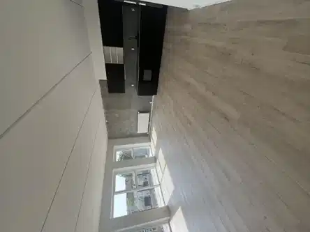 apartment Lys og moderne 2-værelses lejlighed på 79 m² med elevator – centralt på Vesterbrogade