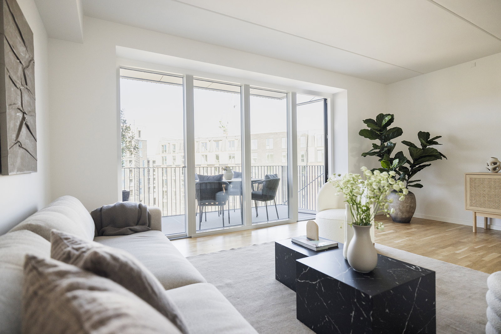 apartment Bright 3-room apartment with balcony