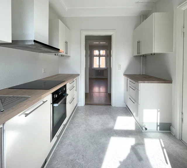 apartment Lys og indflytningsklar 2-værelses lejlighed i Aalborg Vestby!