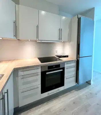 apartment Nyrenoveret to værelses lejlighed i centrum med privat p-plads!