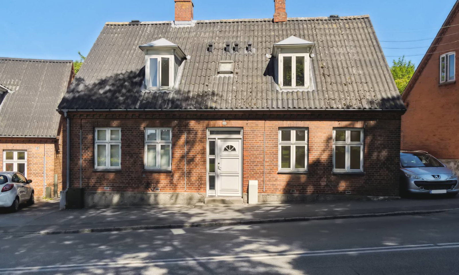 apartment Bright 2-room apartment on the ground floor, 48 m²