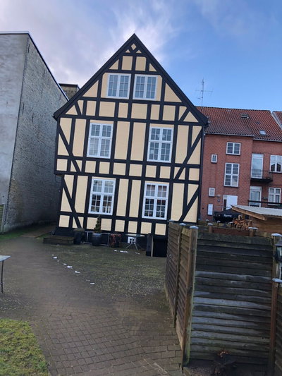 Lys 3-værelses stuelejlighed på torvet - Nørregade, Haderslev - 1